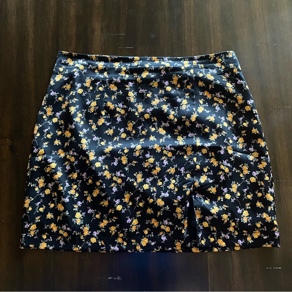Forever 21 floral mini skirt